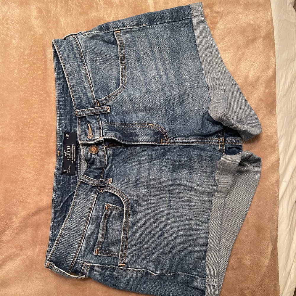 NWOT Hollister jean Shorts